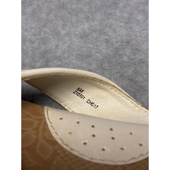 Born B.O.C. Thong Slipper Sandals Flip Flop Women's Size 8M White Leather Casual - Picture 5 of 6